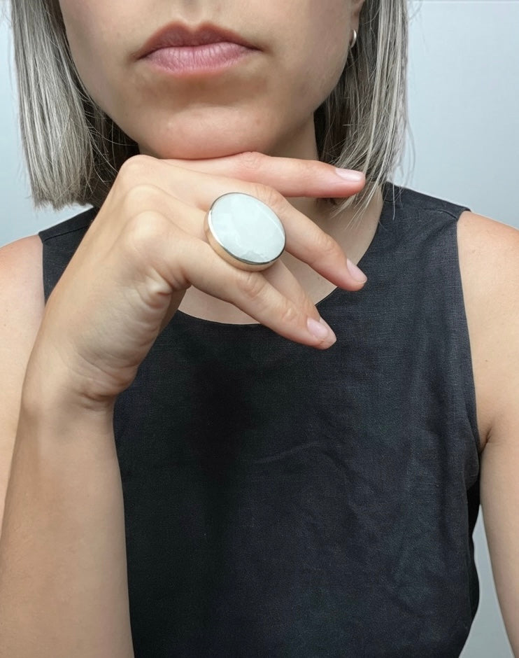 Off-White Round Onyx Ring