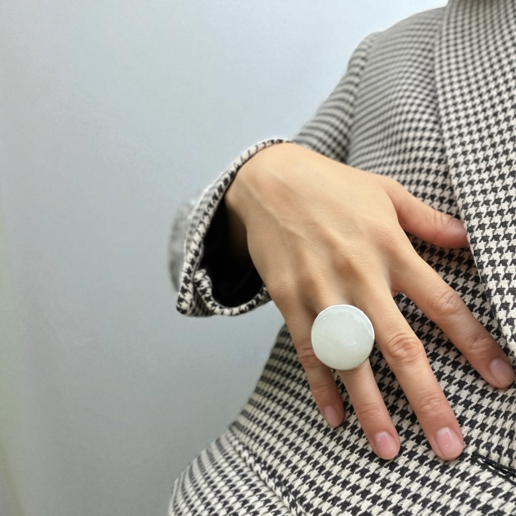 Off-White Round Onyx Ring