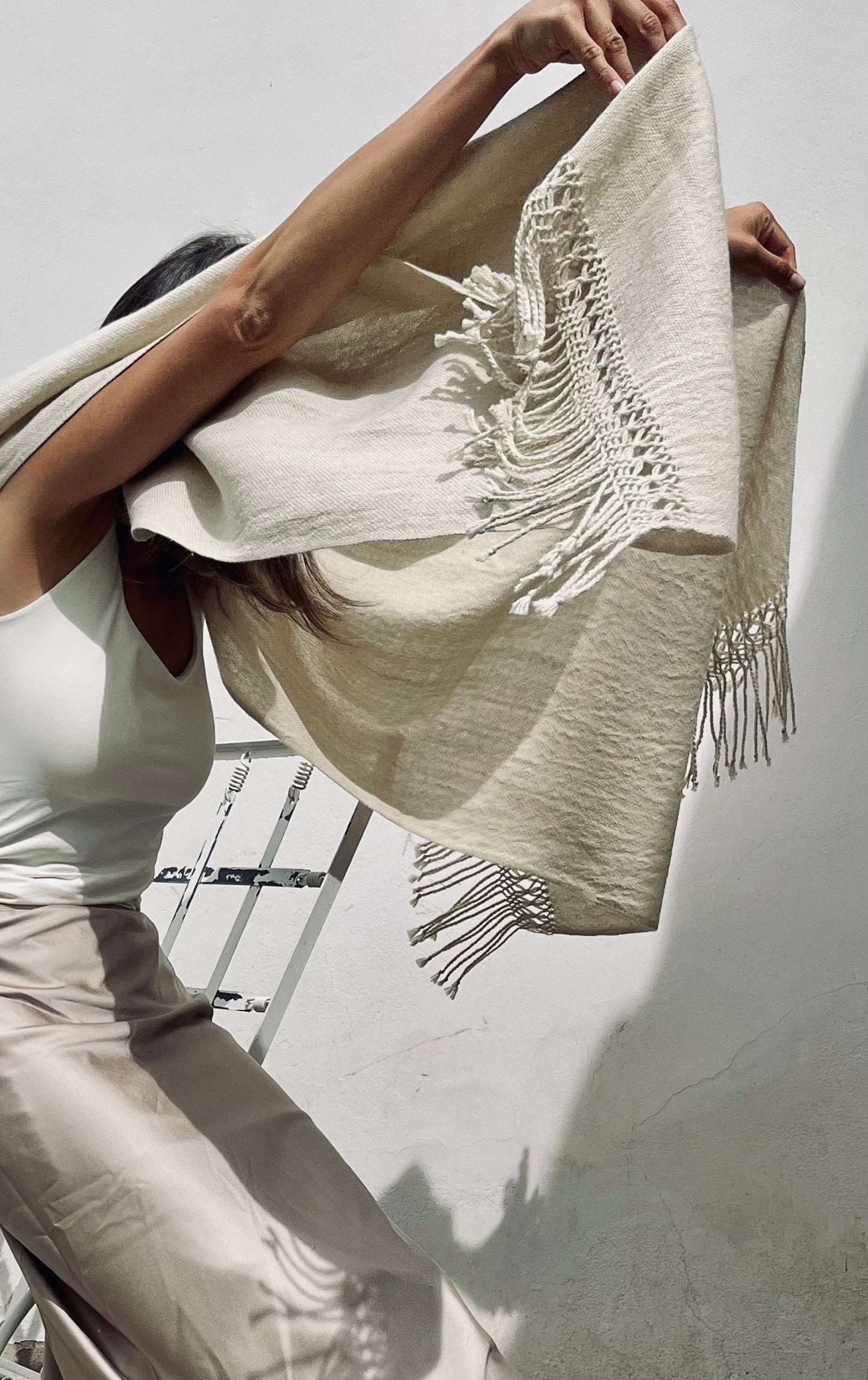 Tero Shawl | NATURAL | Llama (Fine-spun)