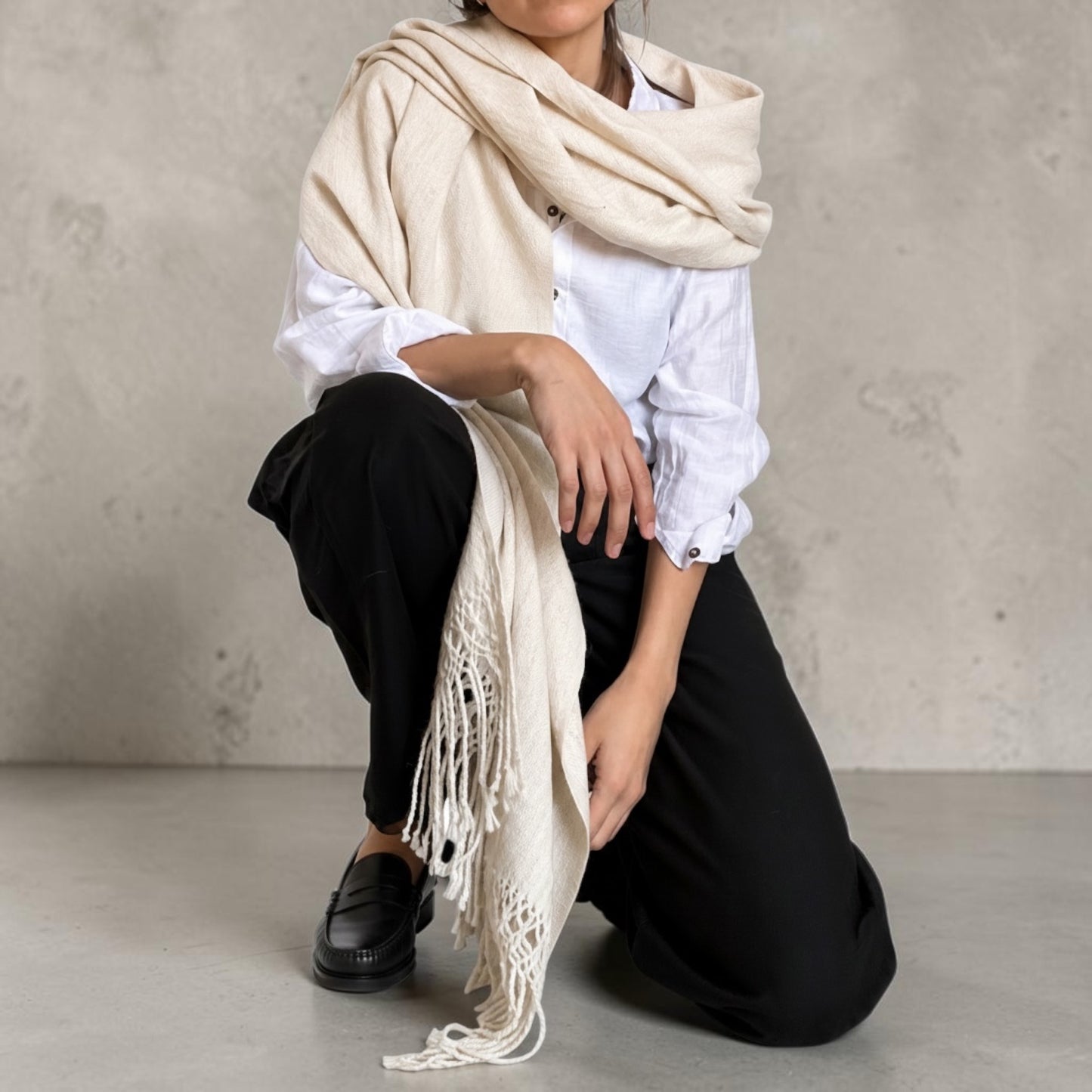 Tero Shawl | NATURAL | Llama (Fine-spun)